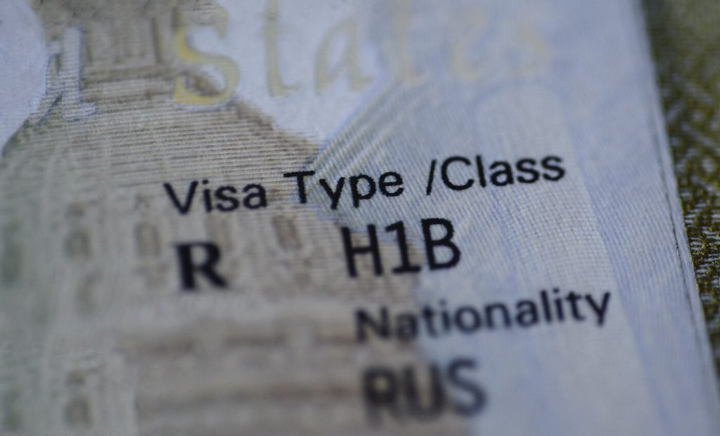 Trump Shouldn't Impose a 0,000 Fee on H-1B Visas
