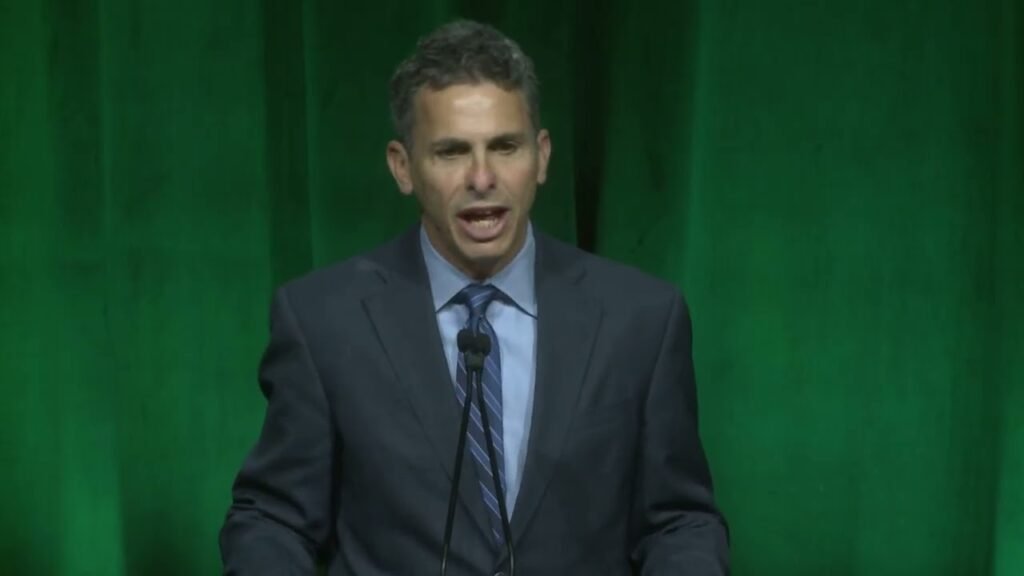 The Baltimore Banner accepts 2025 Freedom of the Press Catalyst Award