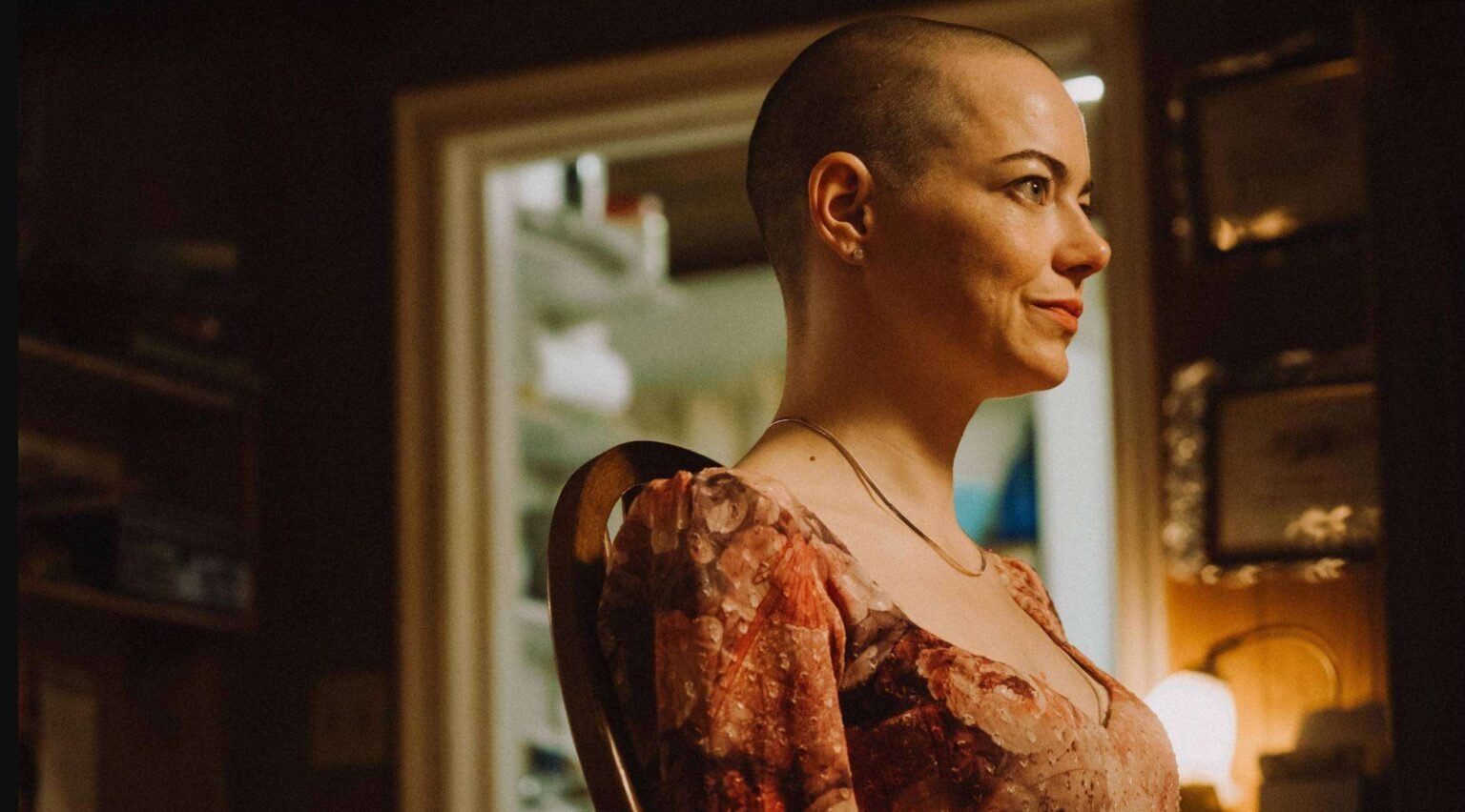 In Yorgos Lanthimos’ Bugonia, Elites Are Alien Creatures