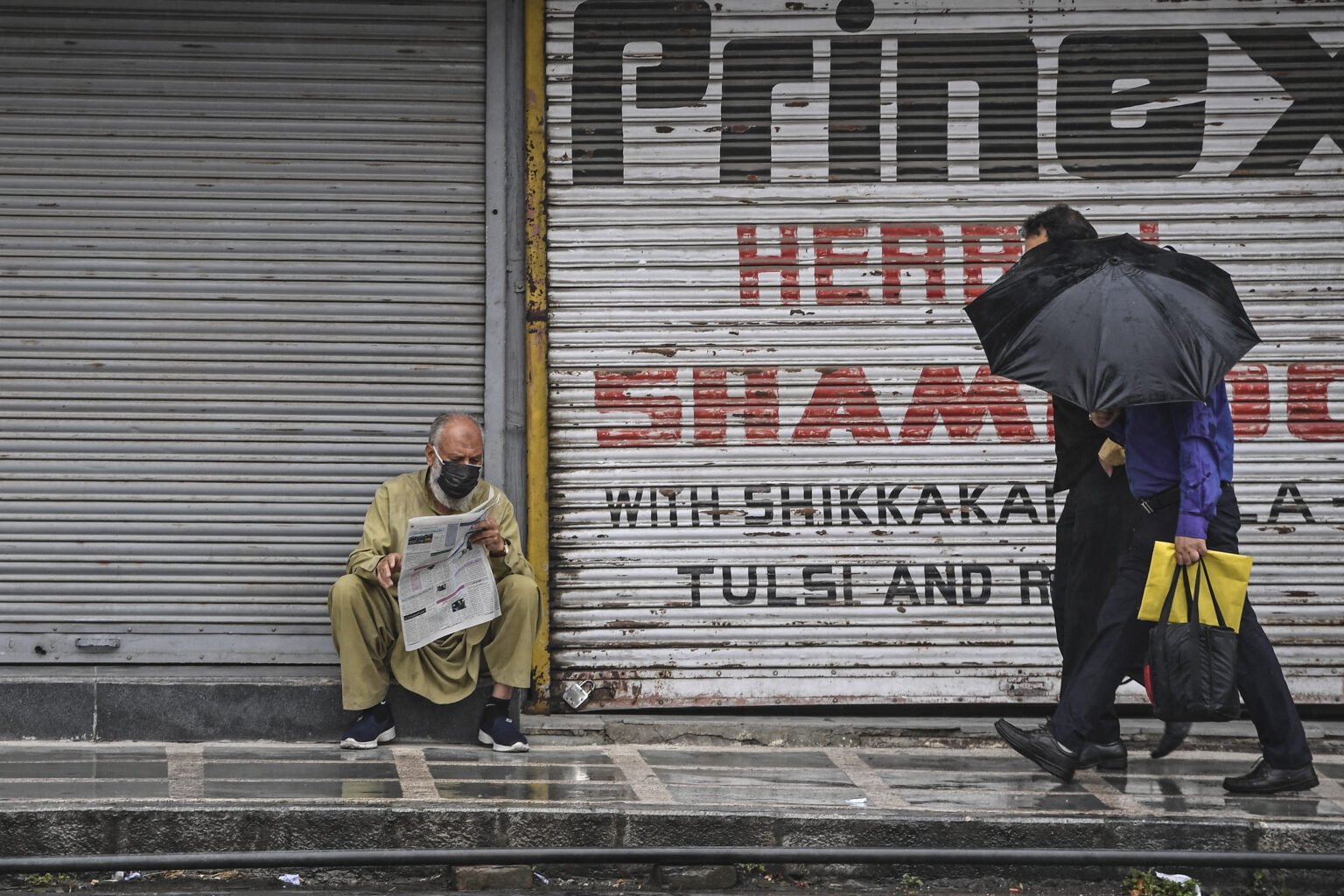 Indian authorities raid Kashmir Times’ Jammu office, seize equipment