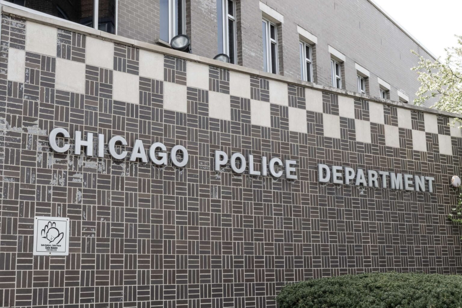 Chicago Cops Ignore the Law, Arrest Legal Gun Owners Chicago Cops Ignore the Law, Arrest Legal Gun Owners
