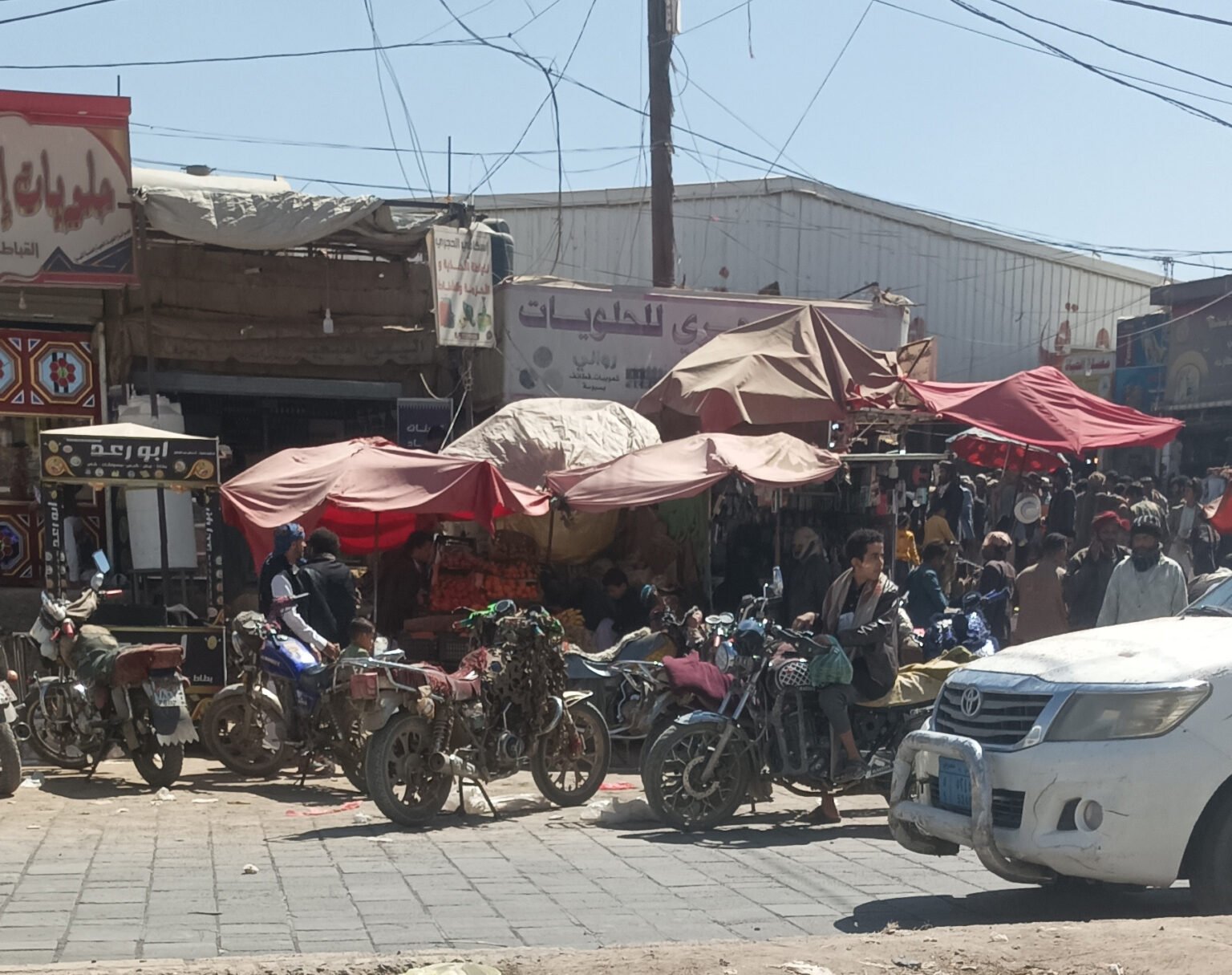 Breaking norms to survive in war-torn Yemen