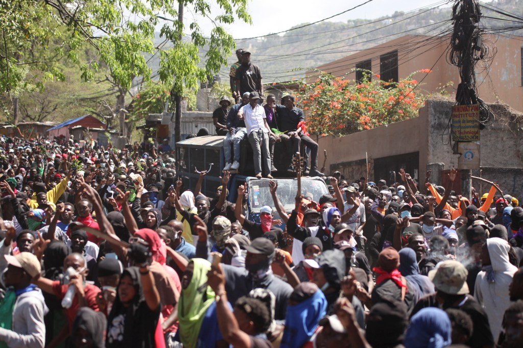 Demonstrators march toward the office of Prime Minister Alix Didier Fils-Aime during a protest against insecurity, in Port-au-Prince, Haiti April 2, 2025. REUTERS/Fildor Pq Egeder