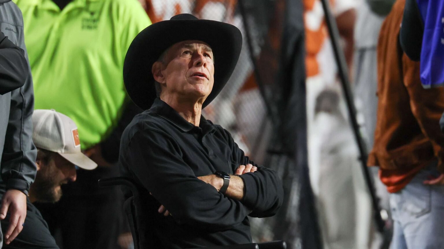 Texas Governor Strips Two Muslim Groups of the Right to Buy Land in the State by Calling Them Terrorists