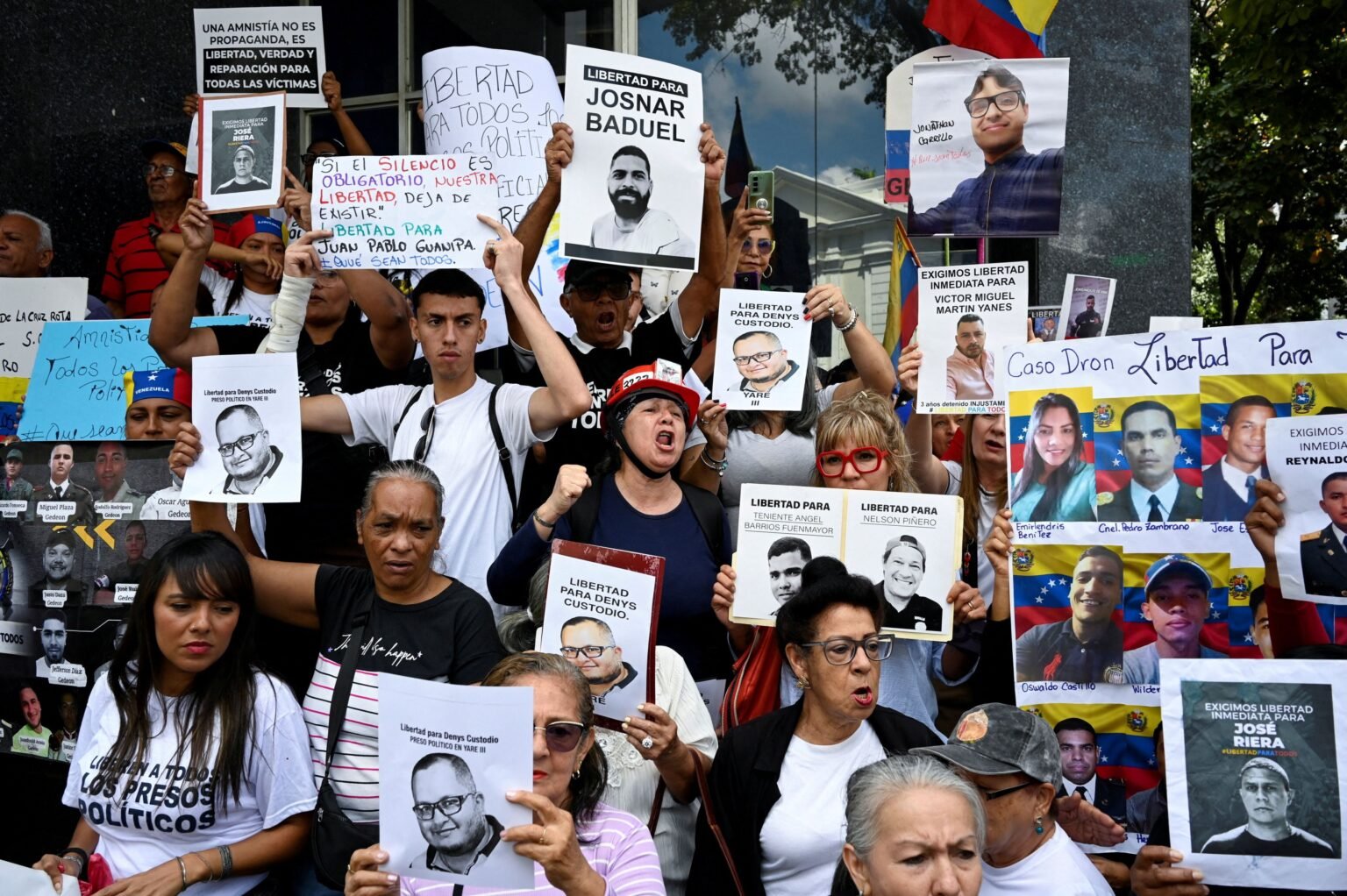 Freed Venezuelan journalist says time behind bars ‘made me feel desperate’