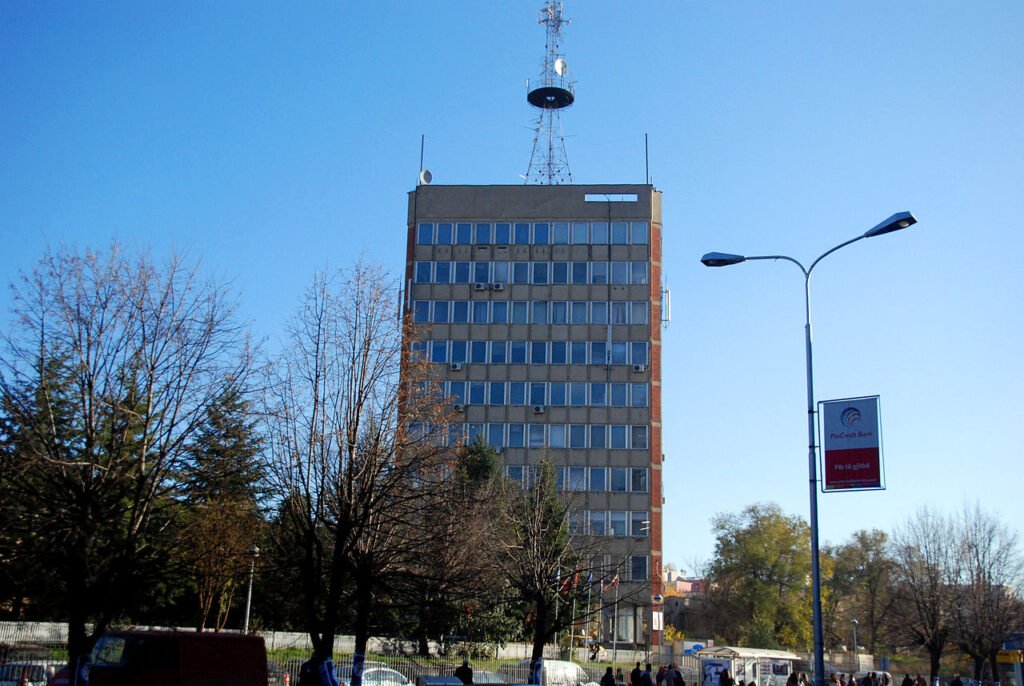 Journalists from the state broadcaster RTK will meet members of the mission. Photo: Arianselmani

				
				
				
				
				From 24 to 25 March 2026, partner organisations of the Council of Europe Platform on the Safety of Journalists and other organisations will conduct a two-day fact-finding mission to Prishtina, Kosovo. The purpose of the mission is to assess the challenges to media freedom in the country and to discuss the possible solutions with media stakeholders and authorities.
During the mission, the delegation will address political pressure on the media; the safety of journalists; journalists’ working conditions; legislation, including the media law and proposed amendments; the public broadcaster and the Independent Media Commission; journalists’ access to public information; legal threats, including abusive lawsuits (SLAPPs) and proposals to re-criminalise defamation; and the transposition and application of the European anti-SLAPP Directive, the European Media Freedom Act (EMFA), and the Digital Services Act (DSA).
Prime Minister Albin Kurti has confirmed a meeting with the delegation. The delegation will also meet editors and journalists, members of the parliamentary media committee, judicial authorities, police representatives, regulatory bodies, and representatives of the public broadcaster.
Following the two-day mission, the partners will present their initial findings at a press conference in Prishtina on 25 March 2026 and will subsequently publish a report on media freedom alongside a set of recommendations. The report will be shared with relevant national and international organisations. A similar fact-finding mission to Kosovo was organised by the Platform in 2022. The mission is supported by the Association of Journalists of Kosovo.
Participating organisations
European Centre for Press and Media Freedom
⁠European Federation of Journalists
⁠Reporters Without Borders
⁠International Press Institute
⁠Osservatorio Balcani Caucaso Transeuropa
⁠Association of European Journalists
⁠Index on Censorship

			
			
					
				
				
				
				READ MORE