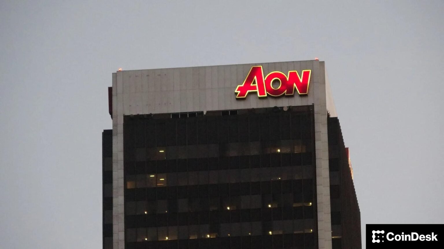 Global insurance broker Aon tests stablecoin payments on Ethereum, Solana with Coinbase, Paxos