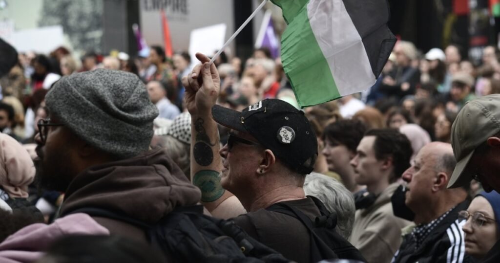 ‘From the river to the sea’ is now a criminal offense for millions of Australians. Arrests are underway. ‘From the river to the sea’ is now a criminal offense for millions of Australians. Arrests are underway.