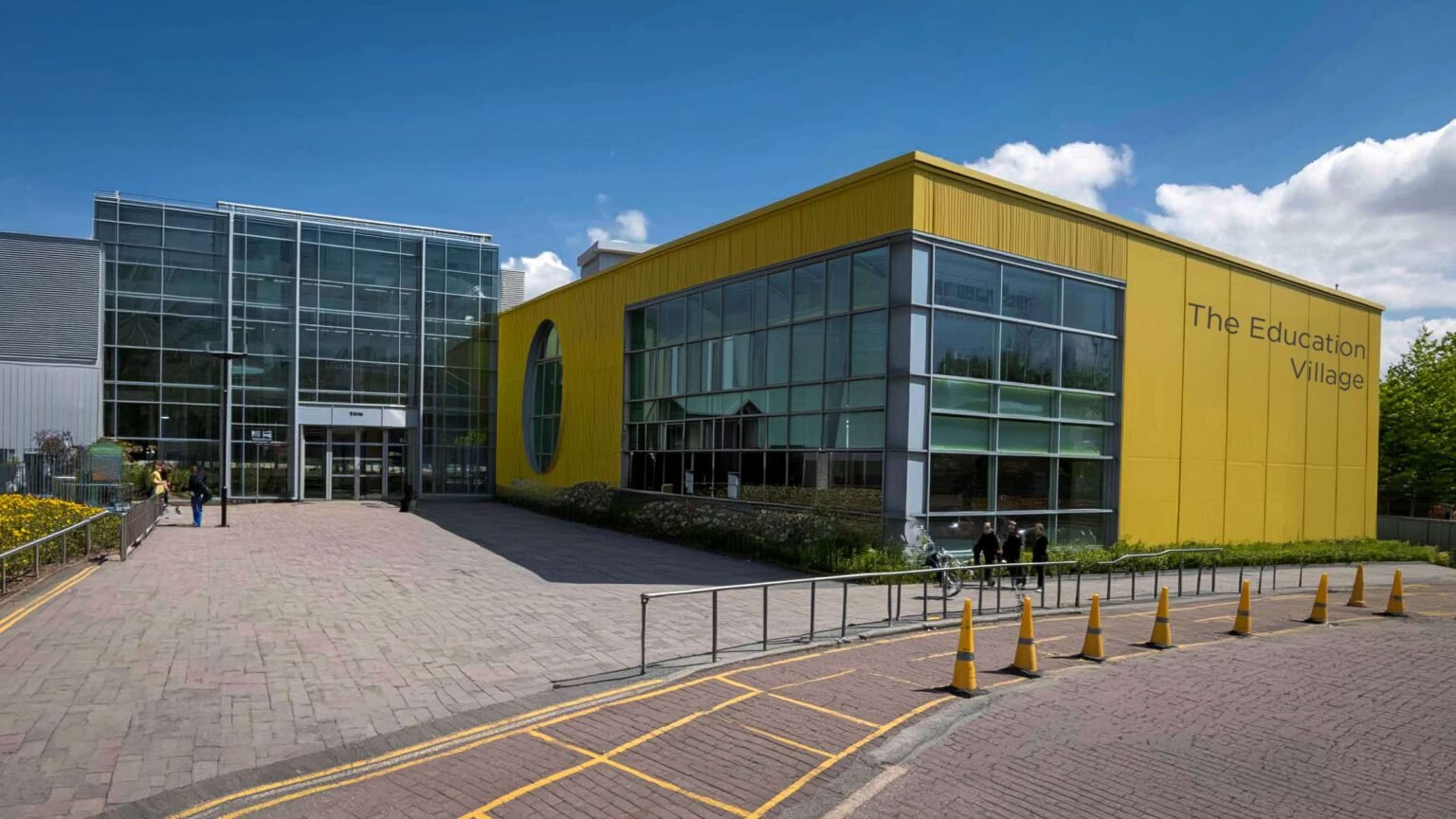 Brickbat: Never Tweet Brickbat: Never Tweet