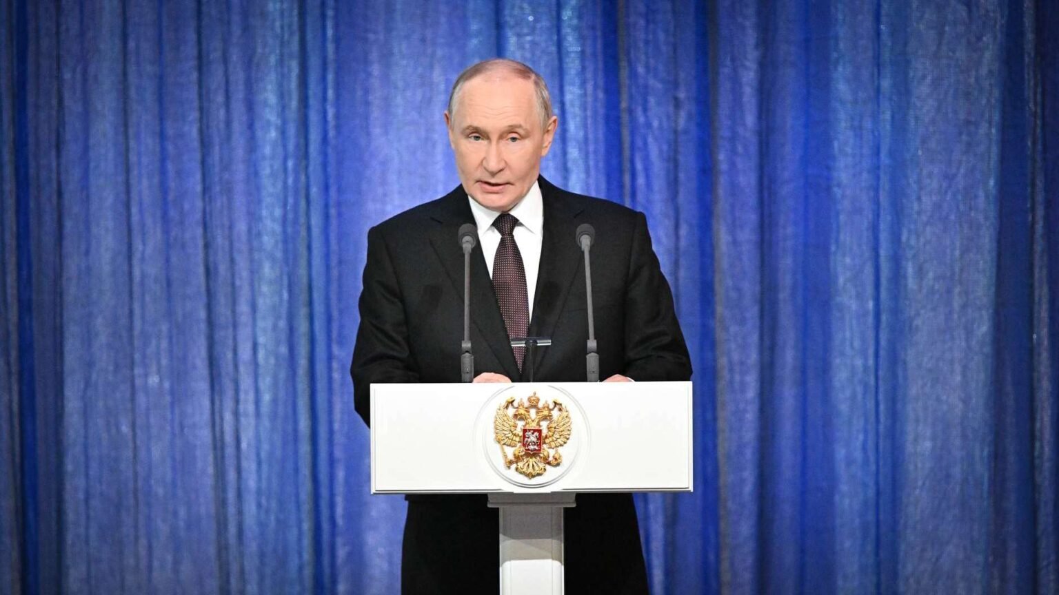 Brickbat: Cash Is King