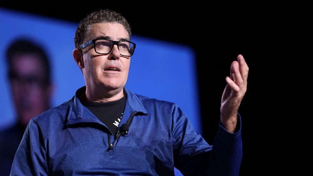 Adam Carolla on the California Exodus, Gavin Newsom, and Mainstream Media