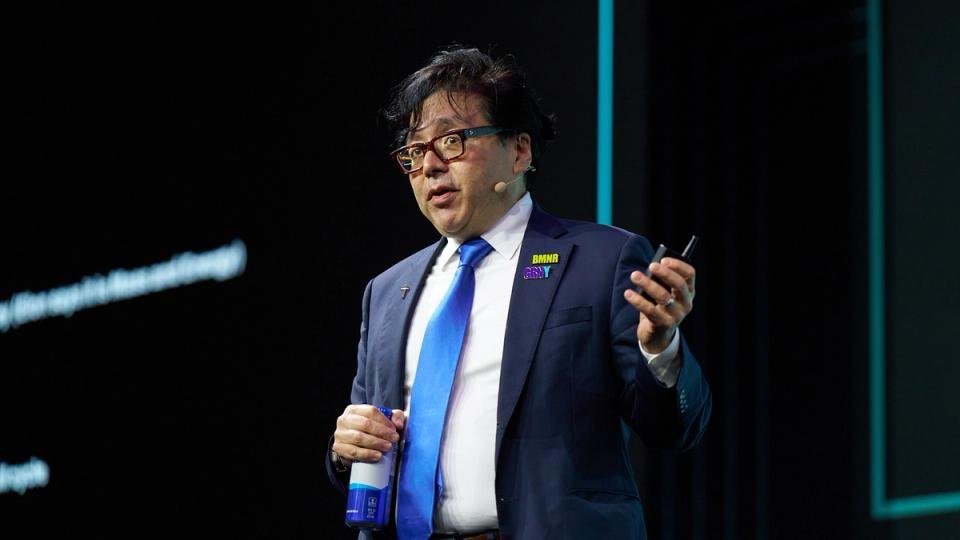 Tom Lee’s Bitmine (BMNR) bought the dip, acquiring 126,971 ETH as prices tanked Tom Lee’s Bitmine (BMNR) bought the dip, acquiring 126,971 ETH as prices tanked