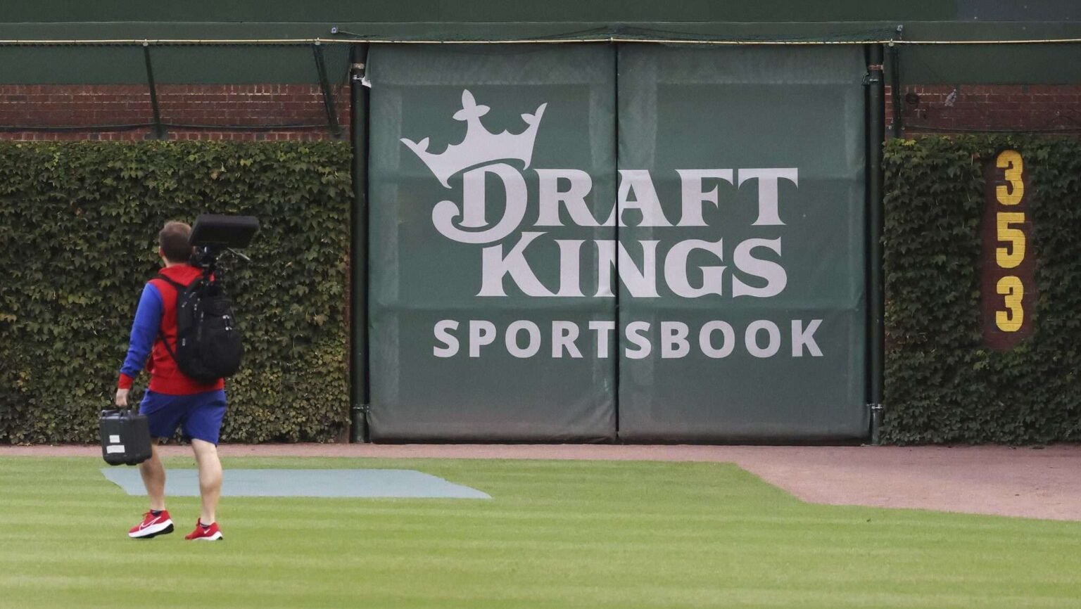 The Mob Used To Run Sports Betting. Now DraftKings and FanDuel Do.