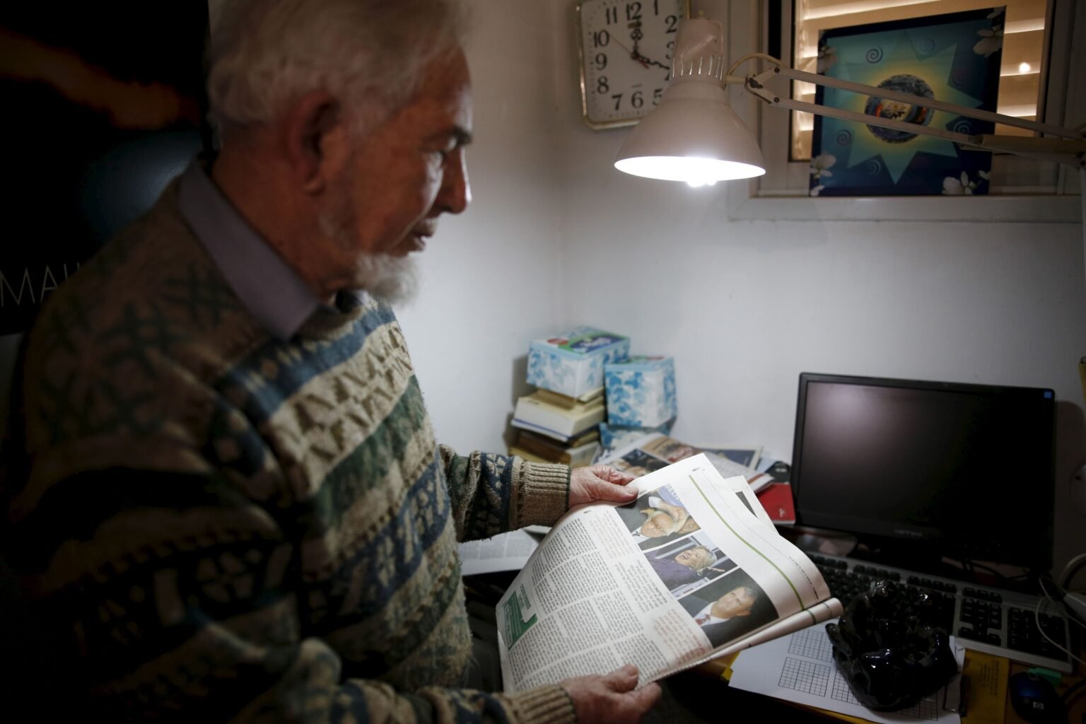 Haaretz and Channel 12 offices offices attacked in Tel Aviv