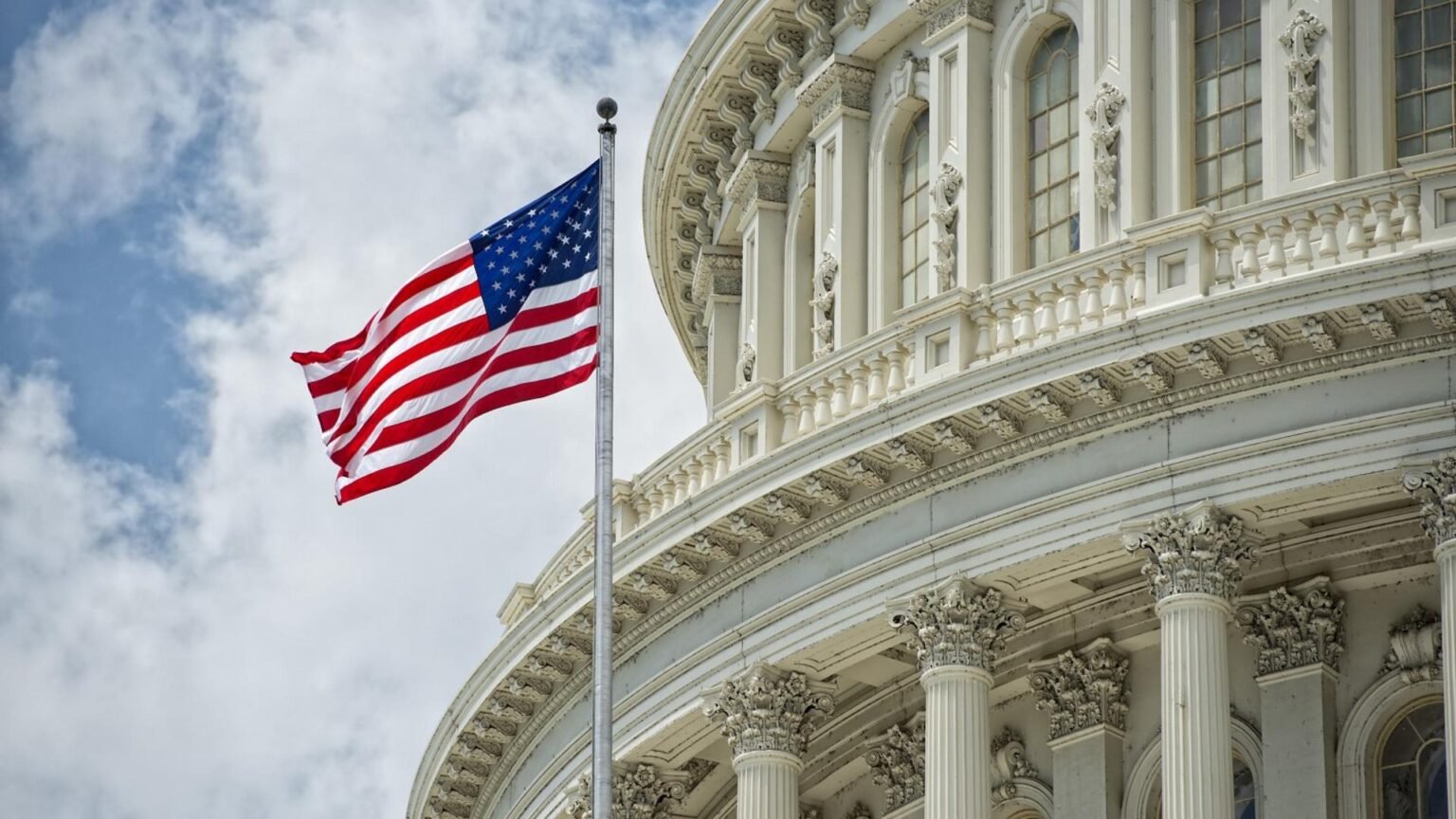 Bitcoin stuck near ,000 as Clarity Act vote slips to September