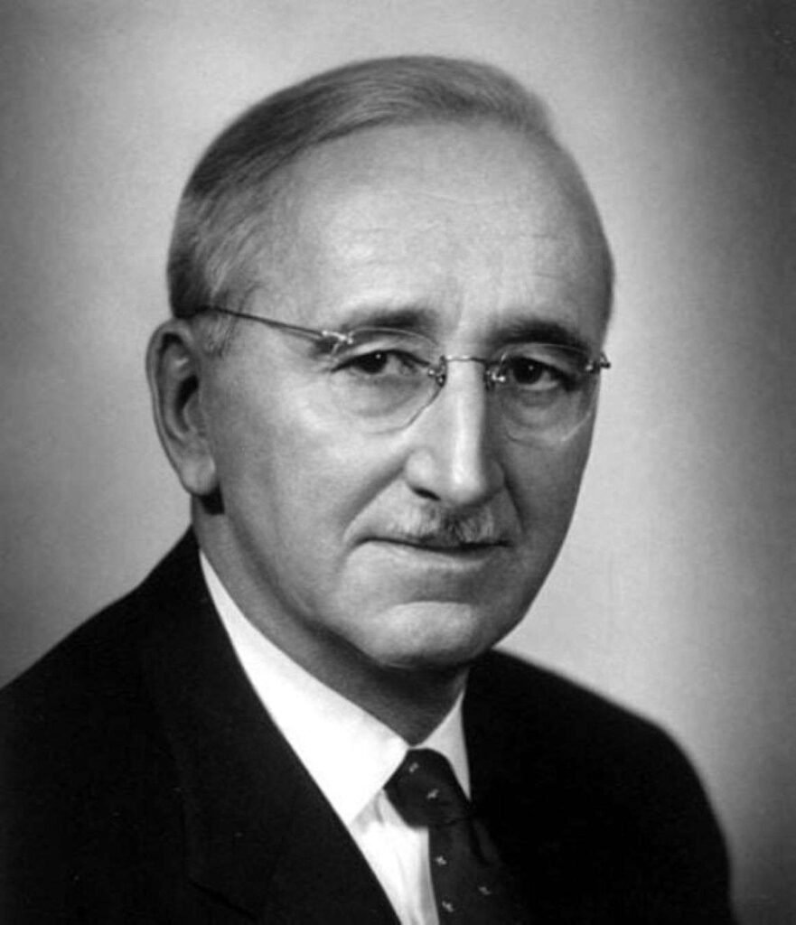Reconciling Hayek and Mill’s Divergent Defenses of Liberty