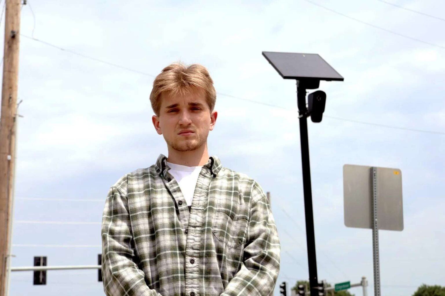 Kansas Lawsuit: ALPRs Turn a License Plate Into the ‘Functional Equivalent’ of a ‘GPS Tracking Device’ Kansas Lawsuit: ALPRs Turn a License Plate Into the ‘Functional Equivalent’ of a ‘GPS Tracking Device’