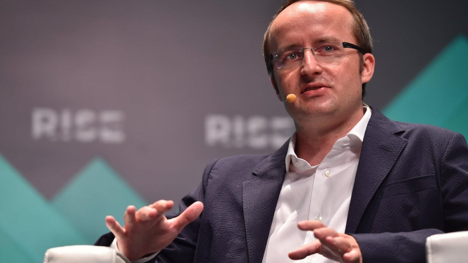 Crypto.com rolls out tokenized stock derivatives as crypto exchanges push into equities
