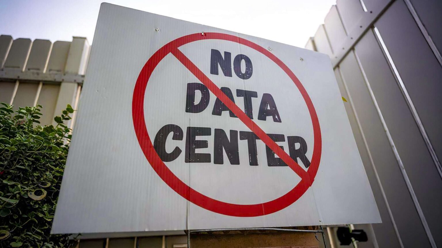 The Backlash Against Data Centers Is Bipartisan, Nationwide, and Wrong