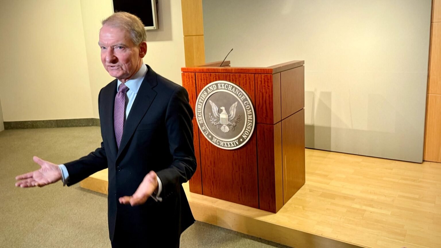 SEC proposes transfer agent rule, sets event to figure out round-the-clock U.S. trading SEC proposes transfer agent rule, sets event to figure out round-the-clock U.S. trading