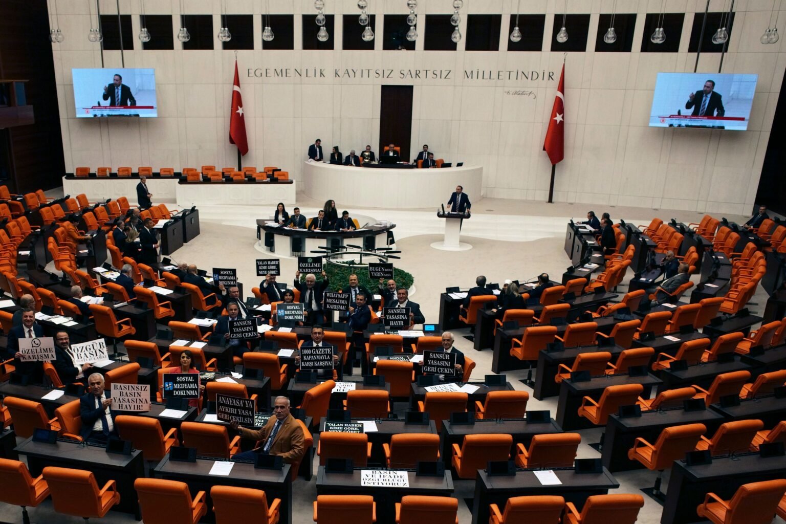 Journalist Oya Lale Arslan arrested in Turkey on suspicion of ‘spreading disinformation’
