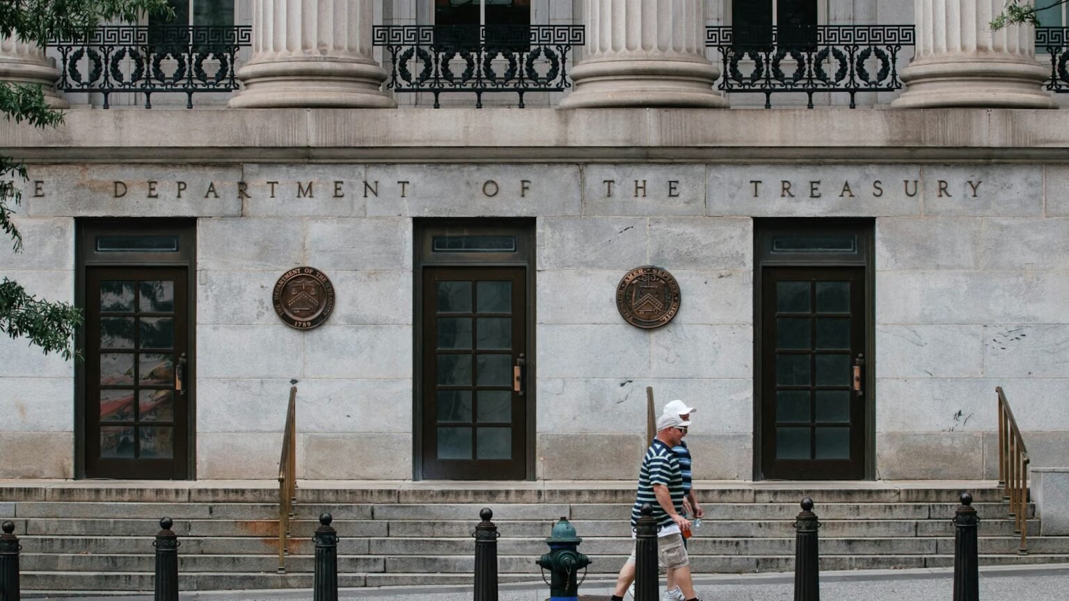 U.S. scraps proposed ,000 reporting rule for for crypto sent to private wallets