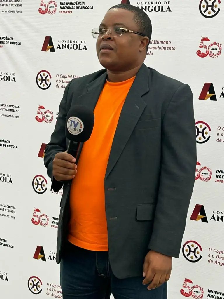 Angolan journalist Escrivão José
