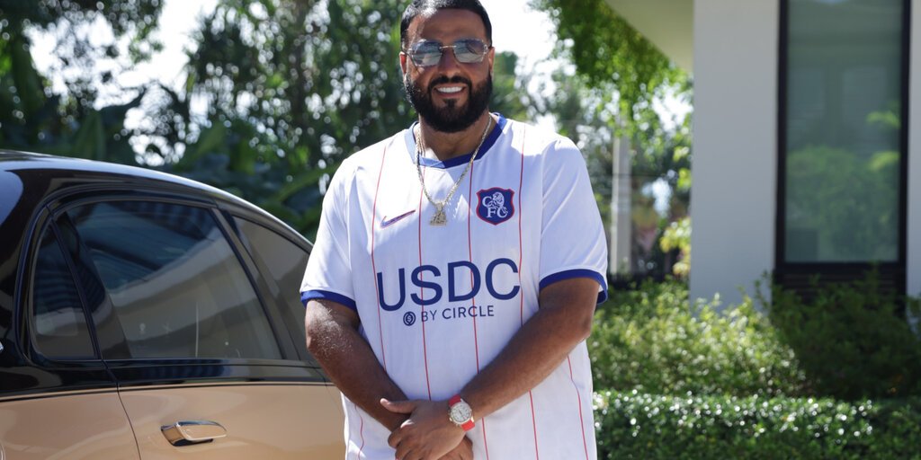 Circle Welcomes DJ Khaled to ‘Team USDC’ and Crypto Twitter Is Furious Circle Welcomes DJ Khaled to ‘Team USDC’ and Crypto Twitter Is Furious