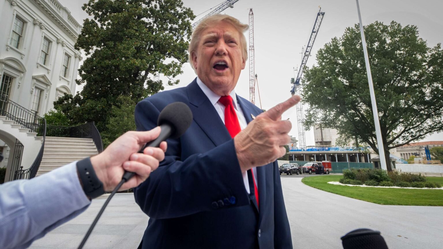 Trump’s Checks to Seniors Look a Lot Like Vote Buying Trump’s Checks to Seniors Look a Lot Like Vote Buying